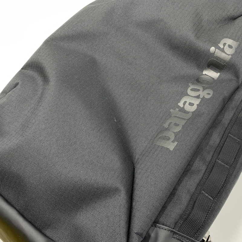 【中古品】【メンズ】 patagonia パタゴニア BLACK HOLE MICRO MLC 49260FA25 ブラックホール マイクロバックパック カバン バックパック 188-260808-ko-13-tei サイズ：ONE SIZE カラー：ブラック 万代Net店