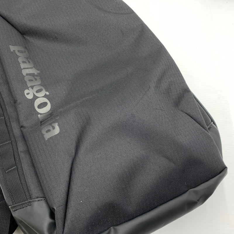 【中古品】【メンズ】 patagonia パタゴニア BLACK HOLE MICRO MLC 49260FA25 ブラックホール マイクロバックパック カバン バックパック 188-260808-ko-13-tei サイズ：ONE SIZE カラー：ブラック 万代Net店