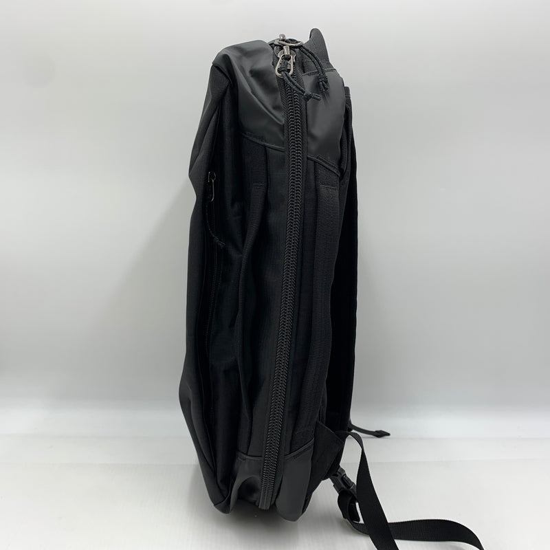 【中古品】【メンズ】 patagonia パタゴニア BLACK HOLE MICRO MLC 49260FA25 ブラックホール マイクロバックパック カバン バックパック 188-260808-ko-13-tei サイズ：ONE SIZE カラー：ブラック 万代Net店