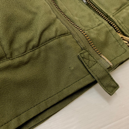【中古品】【メンズ】 CANADIAN ARMY カナディアン アーミー COMBAT VEHICLE CREWMAN JACKET 8415-21-851-4901 コンバット ビークル クルーマン ジャケット アウター ミリタリー 145-260808-ko-06-tei サイズ：7046 カラー：カーキ 万代Net店