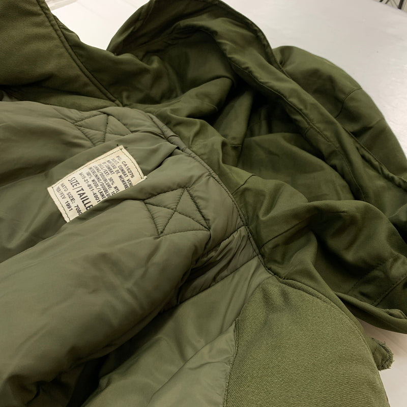 【中古品】【メンズ】 CANADIAN ARMY カナディアン アーミー COMBAT VEHICLE CREWMAN JACKET 8415-21-851-4901 コンバット ビークル クルーマン ジャケット アウター ミリタリー 145-260808-ko-06-tei サイズ：7046 カラー：カーキ 万代Net店