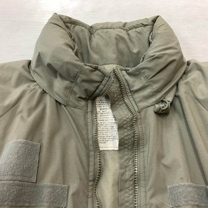 【現状渡し品】【メンズ】 ECWCS エクワックス GEN3 LEVEL7 JACKET 8415-01-538-6289 ジェン3 レベル7 ジャケット アウター ミリタリー 145-260808-ko-05-tei サイズ：MR カラー：グレージュ系 万代Net店
