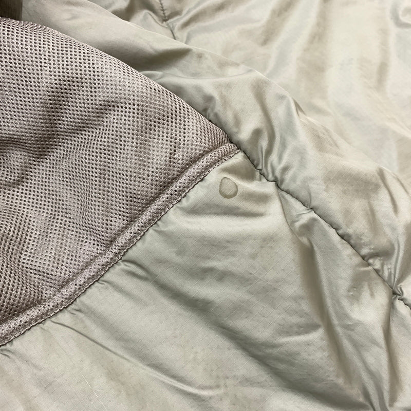 【現状渡し品】【メンズ】 ECWCS エクワックス GEN3 LEVEL7 JACKET 8415-01-538-6289 ジェン3 レベル7 ジャケット アウター ミリタリー 145-260808-ko-05-tei サイズ：MR カラー：グレージュ系 万代Net店