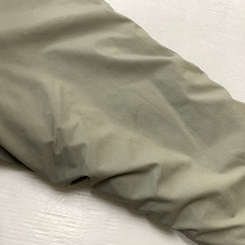 【現状渡し品】【メンズ】 ECWCS エクワックス GEN3 LEVEL7 JACKET 8415-01-538-6289 ジェン3 レベル7 ジャケット アウター ミリタリー 145-260808-ko-05-tei サイズ：MR カラー：グレージュ系 万代Net店