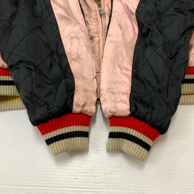 【現状渡し品】【メンズ】 ROOTS BANK CORPORATION ルーツバンクコーポレーション SOUVENIR JACKET OKINAWA スーベニアジャケット ライトアウター スカジャン 沖縄 145-260808-ko-03-tei サイズ：L カラー：ブラウン系×ピンク 万代Net店