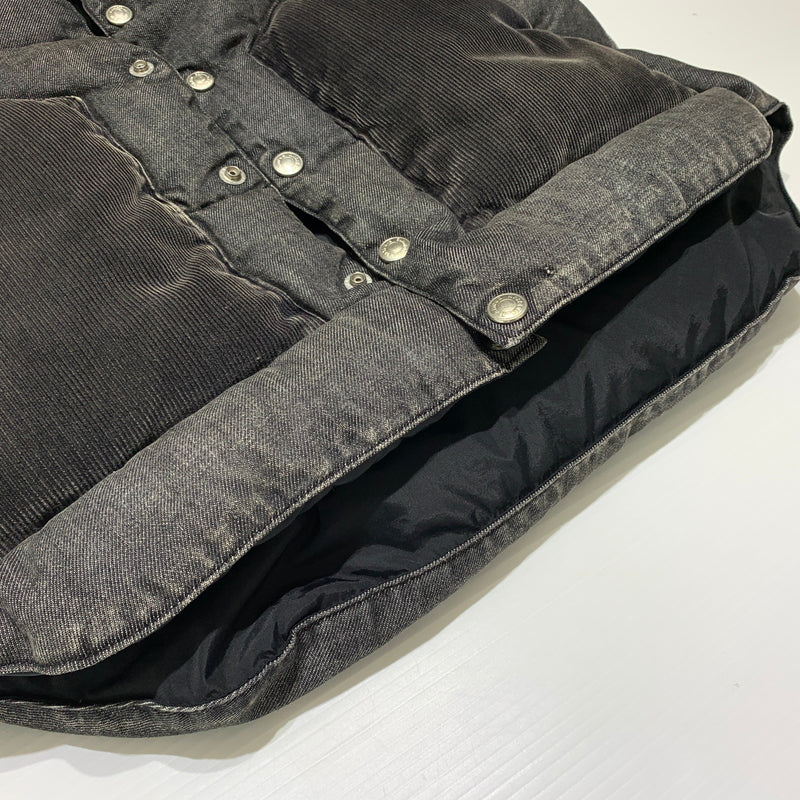 【中古品】【メンズ】 HYSTERIC GLAMOUR ヒステリックグラマー × ROCKY MOUNTAIN ロッキーマウンテン 別注 コラボ STUDS DENIM DOWN VEST 0263AV01 スタッズ デニムダウンベスト ライトアウター 140-260809-ko-16-tei サイズ：M カラー：グレー 万代Net店