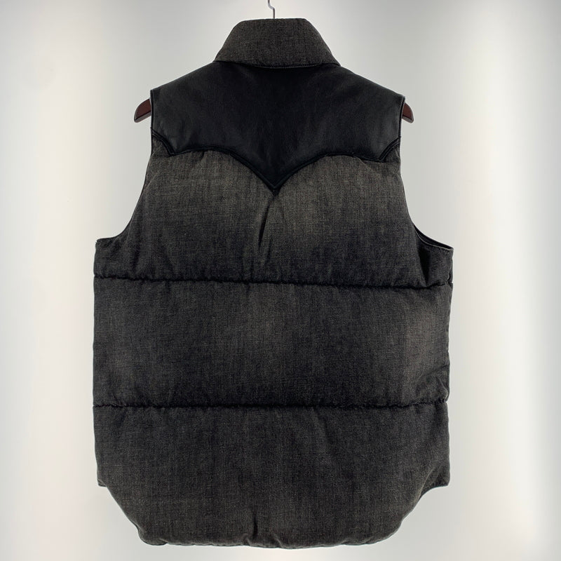 【中古品】【メンズ】 HYSTERIC GLAMOUR ヒステリックグラマー × ROCKY MOUNTAIN ロッキーマウンテン 別注 コラボ STUDS DENIM DOWN VEST 0263AV01 スタッズ デニムダウンベスト ライトアウター 140-260809-ko-16-tei サイズ：M カラー：グレー 万代Net店