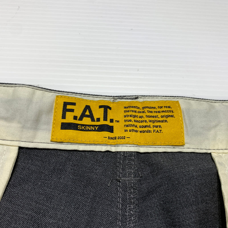 【中古品】【メンズ】 F.A.T. エフエーティー × RED CAP レッドキャップ 別注 コラボ 3TUCK WIDE PANT F32510-PN21-AB 3タック ワイ パンツ ボトムス チノパン 153-260809-ko-31-tei サイズ：SKINNY カラー：グレー 万代Net店