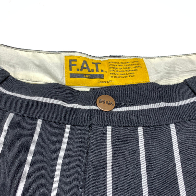 【中古品】【メンズ】 F.A.T. エフエーティー × RED CAP レッドキャップ 別注 コラボ 3TUCK WIDE PANT F32510-PN22-AB 3タック ワイドパンツ ボトムス チノパン 153-260809-ko-32-tei サイズ：FAT カラー：ストライプ 万代Net店