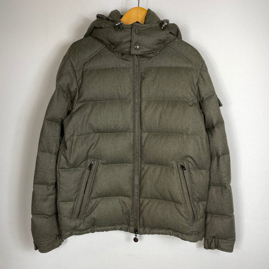 【中古品】【メンズ】 MONCLER モンクレール MONTGENEVRE DOWN JACKET 420914033805 54272 モンジュネーブル ダウンジャケット アウター 141-260817-ss-07-tei サイズ：2 カラー：カーキ 万代Net店
