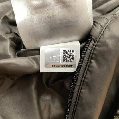 【中古品】【メンズ】 MONCLER モンクレール MONTGENEVRE DOWN JACKET 420914033805 54272 モンジュネーブル ダウンジャケット アウター 141-260817-ss-07-tei サイズ：2 カラー：カーキ 万代Net店