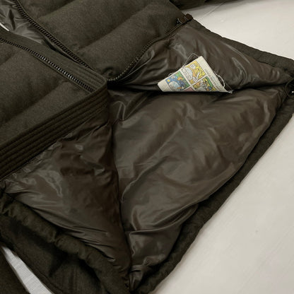 【中古品】【メンズ】 MONCLER モンクレール MONTGENEVRE DOWN JACKET 420914033805 54272 モンジュネーブル ダウンジャケット アウター 141-260817-ss-07-tei サイズ：2 カラー：カーキ 万代Net店