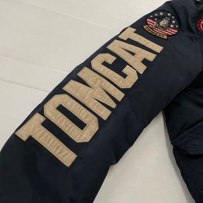 【現状渡し品】【メンズ】 AVIREX アヴィレックス CUSTOM CWU TOP GUN FLIGHT JACKET 6102176 カスタムトップガン フライトジャケット アウター ミリタリージャケット 145-260817-ss-08-tei サイズ：M/※使用感あり カラー：ネイビー 万代Net店