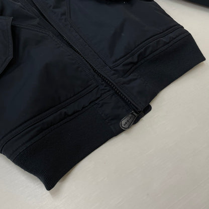 【現状渡し品】【メンズ】 AVIREX アヴィレックス CUSTOM CWU TOP GUN FLIGHT JACKET 6102176 カスタムトップガン フライトジャケット アウター ミリタリージャケット 145-260817-ss-08-tei サイズ：M/※使用感あり カラー：ネイビー 万代Net店
