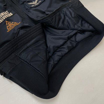 【現状渡し品】【メンズ】 AVIREX アヴィレックス CUSTOM CWU TOP GUN FLIGHT JACKET 6102176 カスタムトップガン フライトジャケット アウター ミリタリージャケット 145-260817-ss-08-tei サイズ：M/※使用感あり カラー：ネイビー 万代Net店