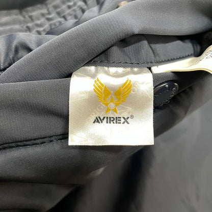 【現状渡し品】【メンズ】 AVIREX アヴィレックス CUSTOM CWU TOP GUN FLIGHT JACKET 6102176 カスタムトップガン フライトジャケット アウター ミリタリージャケット 145-260817-ss-08-tei サイズ：M/※使用感あり カラー：ネイビー 万代Net店