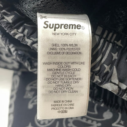 【中古品】【メンズ】 SUPREME シュプリーム 26SS REFLECTIVE BANDANA TRACK PANT 20026年春夏 リフレクティブ バンダナ トラック パンツ ボトムス 149-260811-sa-14-tei サイズ：L カラー：ブラック 万代Net店
