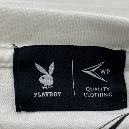 【中古品】【メンズ】 WP ダブリューピー × PLAY BOY プレイ ボーイ 別注コラボ LIMITED SERIES PLAYBOY THE KISS リミテッド シリーズ プレイボーイ ザ キス 半袖 トップス 140-260821-sa -06-tei サイズ：XXL カラー：ホワイト 万代Net店