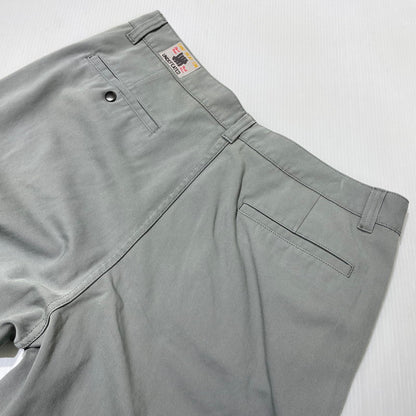 【中古品】【メンズ】 UNDEFEATED アンディフィーテッド BULL DENIM CHINO 50133 ブル デニム チノパンツ ボトムス 153-260915-yo-13-teih サイズ：34 カラー：グレー 万代Net店