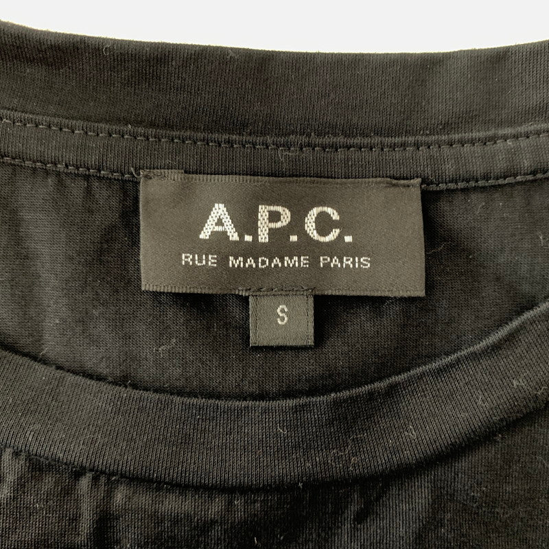 【中古品】【メンズ】 A.P.C. アーペーセー GRAPHIC LOGO S/S TEE 4114413 グラフィック ロゴ ショートスリーブ Tシャツ 半袖 トップス 141-260815-ko-02-teih サイズ：S カラー：ブラック 万代Net店