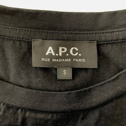 【中古品】【メンズ】 A.P.C. アーペーセー GRAPHIC LOGO S/S TEE 4114413 グラフィック ロゴ ショートスリーブ Tシャツ 半袖 トップス 141-260815-ko-02-teih サイズ：S カラー：ブラック 万代Net店