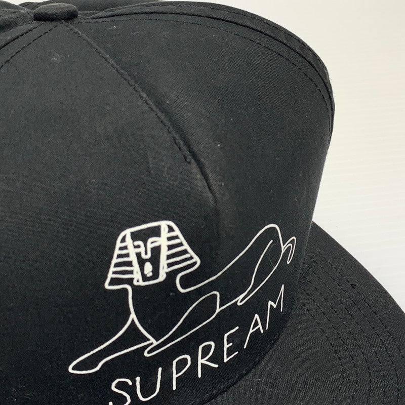 【中古品】【メンズ】 Supreme シュプリーム × MARK GONZALES マークゴンザレス 別注 コラボ 5-PANEL CAP 5パネル キャップ 帽子 スフィンクス 149-260905-ko-08-teih カラー：ブラック 万代Net店