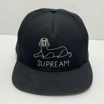 【中古品】【メンズ】 Supreme シュプリーム × MARK GONZALES マークゴンザレス 別注 コラボ 5-PANEL CAP 5パネル キャップ 帽子 スフィンクス 149-260905-ko-08-teih カラー：ブラック 万代Net店
