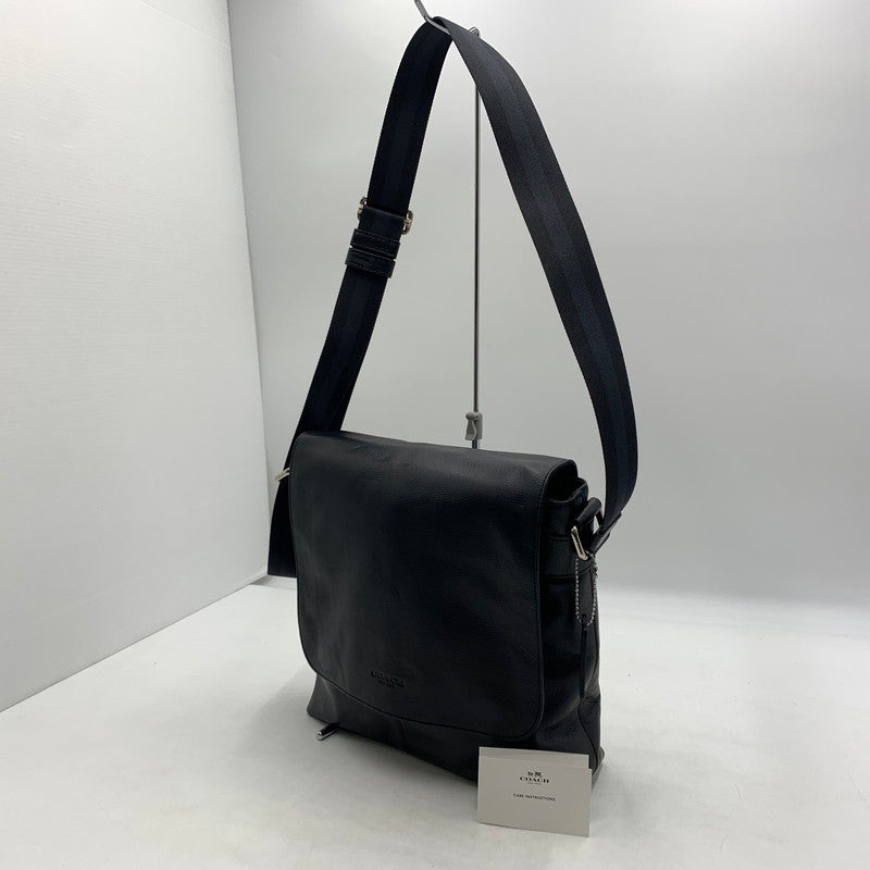 【中古品】【メンズ】 COACH コーチ CHARLES SMALL MESSENGER BAG LEATHER F72362 チャールズ スモール メッセンジャーバッグ レザー カバン 180-260822-ss-04-teih カラー：ブラック 万代Net店