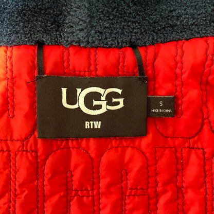 【中古品】【メンズ】 UGG アグ KAIRO FAUX FUR JACKET 1119483 カイロ フォー ファー ジャケット アウター リバーシブル フェイクファー 141-260820-ko-09-teih サイズ：S カラー：ブルー系 万代Net店