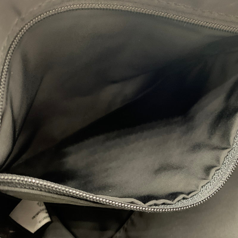 【中古品】【メンズ】 A.P.C. アーペーセー TRECK BUM BAG トレック バムバッグ カバン ショルダーバッグ 188-260822-ss-05-teih サイズ：M カラー：ネイビー 万代Net店