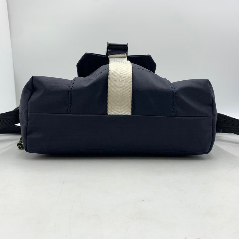 【中古品】【メンズ】 A.P.C. アーペーセー TRECK BUM BAG トレック バムバッグ カバン ショルダーバッグ 188-260822-ss-05-teih サイズ：M カラー：ネイビー 万代Net店