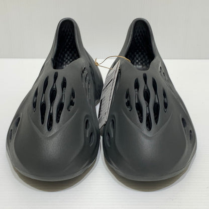 【中古品】【メンズ】 adidas アディダス YEEZY FOAM RUNNER CARBON IG5349 イージー フォームランナー カーボン サンダル 靴 スニーカー 161-260829-ko-11-tei サイズ：28.5cm カラー：ブラック 万代Net店
