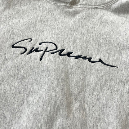 【中古品】【メンズ】 SUPREME シュプリーム 18AW CLASSIC SCRIPT HOODED SWEAT SHIRT 2018年秋冬 スクリプト クラシック フーデッド スウェット シャツ 長袖 トップス パーカー 149-260817-sa-12-teih サイズ：M カラー：グレー 万代Net店