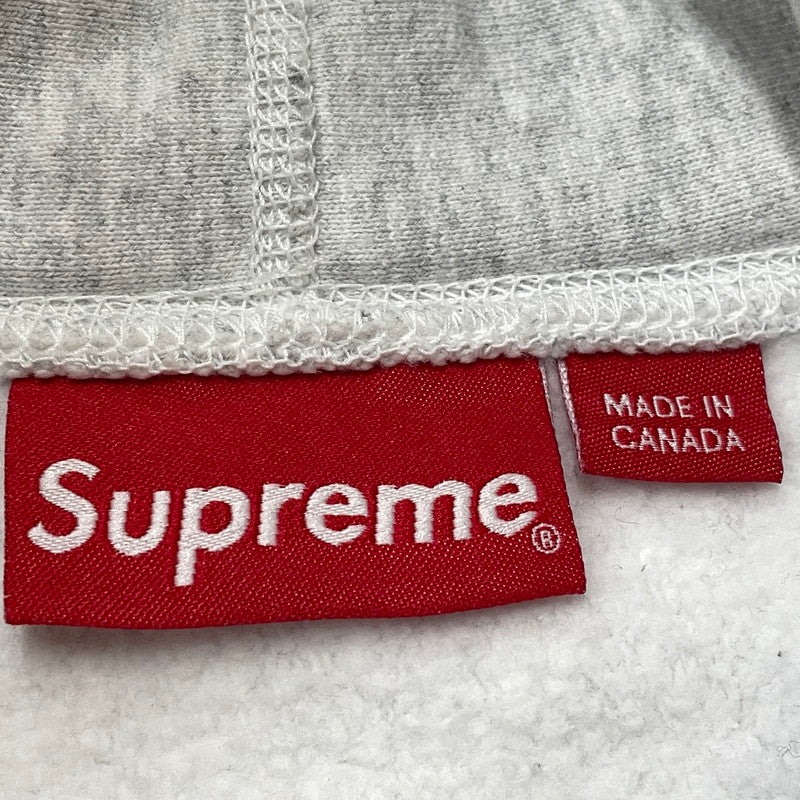 【中古品】【メンズ】 SUPREME シュプリーム 18AW CLASSIC SCRIPT HOODED SWEAT SHIRT 2018年秋冬 スクリプト クラシック フーデッド スウェット シャツ 長袖 トップス パーカー 149-260817-sa-12-teih サイズ：M カラー：グレー 万代Net店
