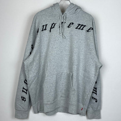 【中古品】【メンズ】 SUPREME シュプリーム 24AW RAISED EMBROIDERY HOODED SWEATSHIRT 2024年秋冬 レイズド エンブロイダリー フーデッド スウェットシャツ 長袖 トップス パーカー 149-260817-sa-13-teih サイズ：XL カラー：グレー 万代Net店