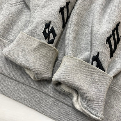 【中古品】【メンズ】 SUPREME シュプリーム 24AW RAISED EMBROIDERY HOODED SWEATSHIRT 2024年秋冬 レイズド エンブロイダリー フーデッド スウェットシャツ 長袖 トップス パーカー 149-260817-sa-13-teih サイズ：XL カラー：グレー 万代Net店