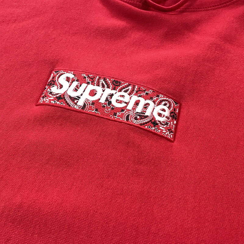 【現状渡し品】【メンズ】 SUPREME シュプリーム 19AW BANDANA BOXLOGO HOODED SWEATSHIRT 2019年秋冬 バンダナ ボックスロゴ フーデッド スウェットシャツ 長袖 トップス パーカー 149-260817-sa-15-teih サイズ：XL カラー：レッド 万代Net店