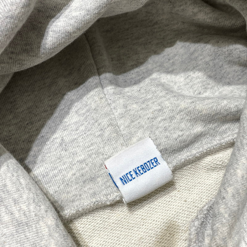 【中古品】【メンズ】 KEBOZ ケボズ × 山岡家 別注コラボ LOGO SWEAT HOODIE ロゴ スウェット フーディー 長袖 トップス プルオーバーパーカー 142-260820-yo-04-teih サイズ：M カラー：グレー 万代Net店