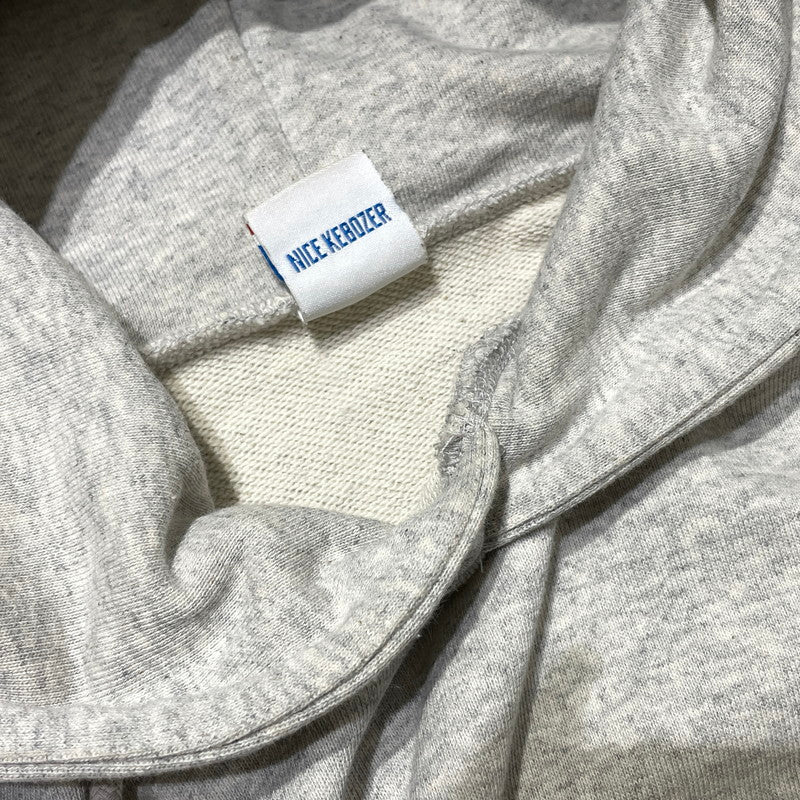 【中古品】【メンズ】 KEBOZ ケボズ × 山岡家 別注コラボ LOGO SWEAT HOODIE ロゴ スウェット フーディー 長袖 トップス プルオーバーパーカー 142-260820-yo-04-teih サイズ：M カラー：グレー 万代Net店