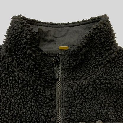 【中古品】【メンズ】 STUSSY ステューシー 2023 SHERPA REVERSIBLE VEST 118528 2023年 シェルパ リバーシブル ベスト トップス 142-260823-sa-01-tei サイズ：Ｍ カラー：ブラック 万代Net店