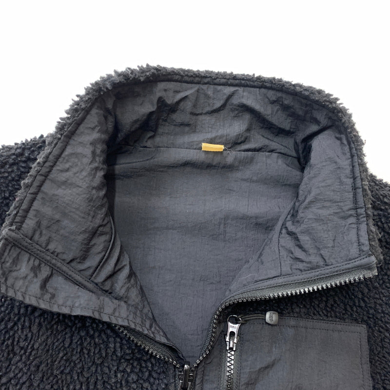 【中古品】【メンズ】 STUSSY ステューシー 2023 SHERPA REVERSIBLE VEST 118528 2023年 シェルパ リバーシブル ベスト トップス 142-260823-sa-01-tei サイズ：Ｍ カラー：ブラック 万代Net店