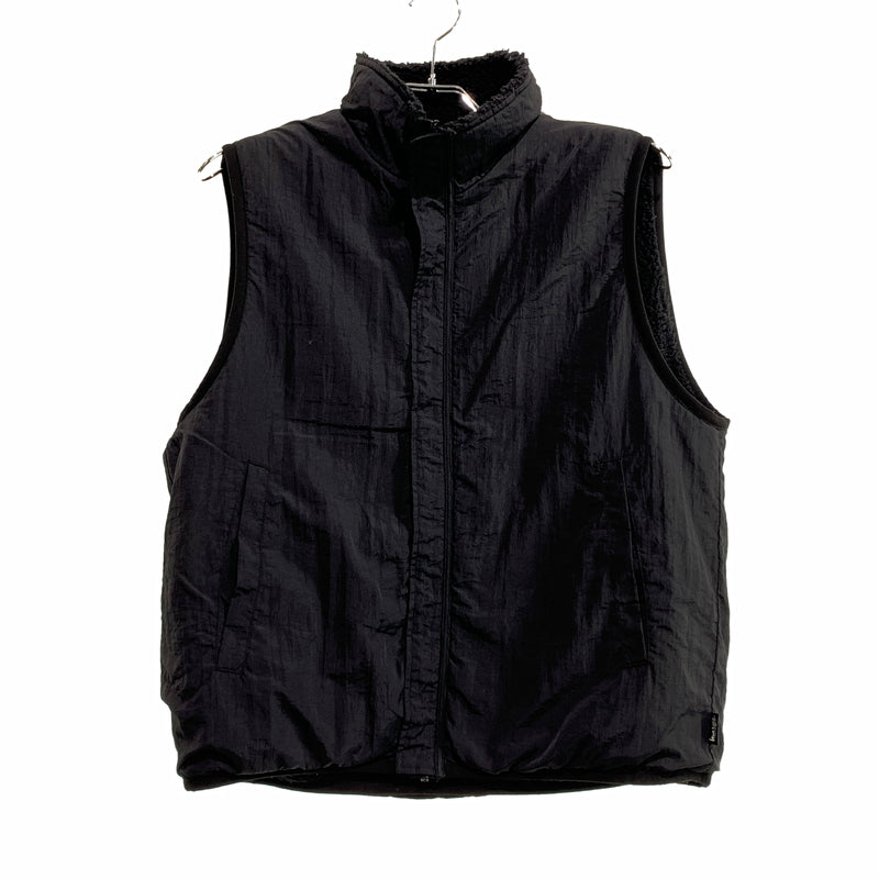 【中古品】【メンズ】 STUSSY ステューシー 2023 SHERPA REVERSIBLE VEST 118528 2023年 シェルパ リバーシブル ベスト トップス 142-260823-sa-01-tei サイズ：Ｍ カラー：ブラック 万代Net店