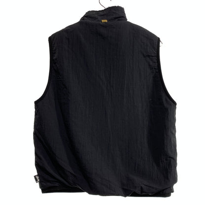 【中古品】【メンズ】 STUSSY ステューシー 2023 SHERPA REVERSIBLE VEST 118528 2023年 シェルパ リバーシブル ベスト トップス 142-260823-sa-01-tei サイズ：Ｍ カラー：ブラック 万代Net店