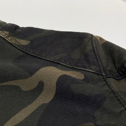 【中古品】【メンズ】 BARBOUR バーブァー INTERNATIONAL JACKET 1901107 インターナショナル ジャケット アウター 144-260824-sa-09-tei サイズ：S カラー：カモ柄 万代Net店