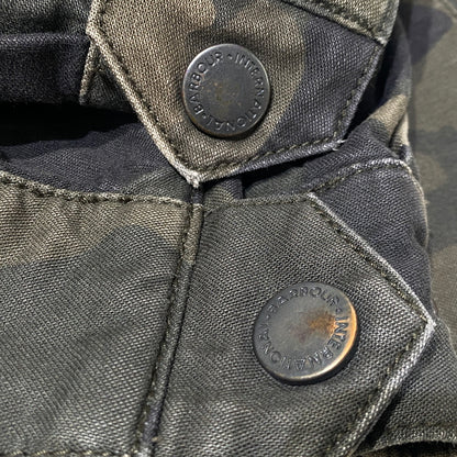 【中古品】【メンズ】 BARBOUR バーブァー INTERNATIONAL JACKET 1901107 インターナショナル ジャケット アウター 144-260824-sa-09-tei サイズ：S カラー：カモ柄 万代Net店