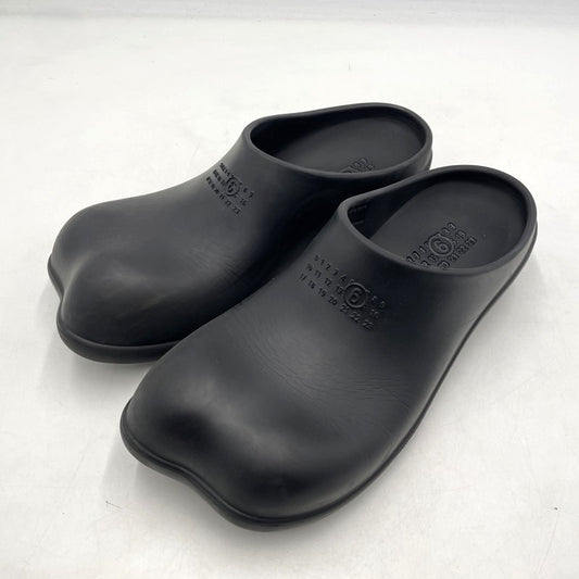 【中古品】【メンズ】 MM6 MAISON MARGIELA エムエムシックス メゾンマルジェラ 24SS ATOMIC CLOG SLIPPER アナトミック クロッグ スリッパ シューズ サンダル 靴 164-260824-yo-10-teih サイズ：43-44/本体のみ カラー：ブラック 万代Net店