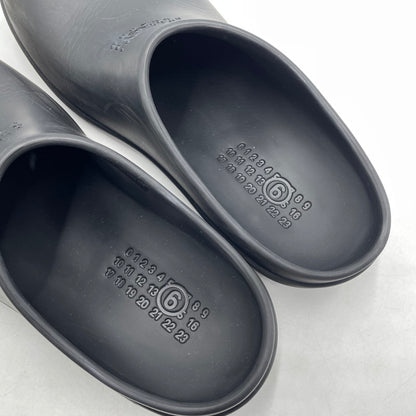 【中古品】【メンズ】 MM6 MAISON MARGIELA エムエムシックス メゾンマルジェラ 24SS ATOMIC CLOG SLIPPER アナトミック クロッグ スリッパ シューズ サンダル 靴 164-260824-yo-10-teih サイズ：43-44/本体のみ カラー：ブラック 万代Net店