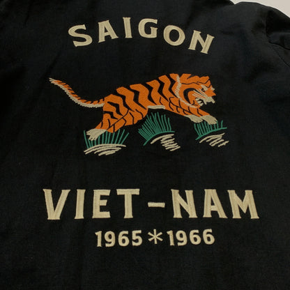 【中古品】【メンズ】 HOUSTON ヒューストン SAIGON VIET NAM JACKET サイゴン ベト ナム ジャケット アウター 145-260825-sa-04-tei サイズ：XL カラー：ブラック 万代Net店
