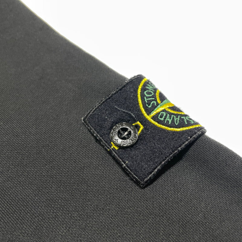 【中古品】【メンズ】 STONE ISLAND ストーンアイランド LOGO PATCH SWEAT HOODIE 101564151 ロゴ パッチ スウェット フーディ トップス プルオーバーパーカー 141-260826-ko-12-teih サイズ：L カラー：ブラック 万代Net店