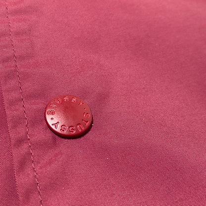 【現状渡し品】【メンズ】 STUSSY ステューシー NYLON COACH JACKET ナイロン コーチ ジャケット アウター 142-260824-sa-08-tei サイズ：L カラー：ボルドー 万代Net店
